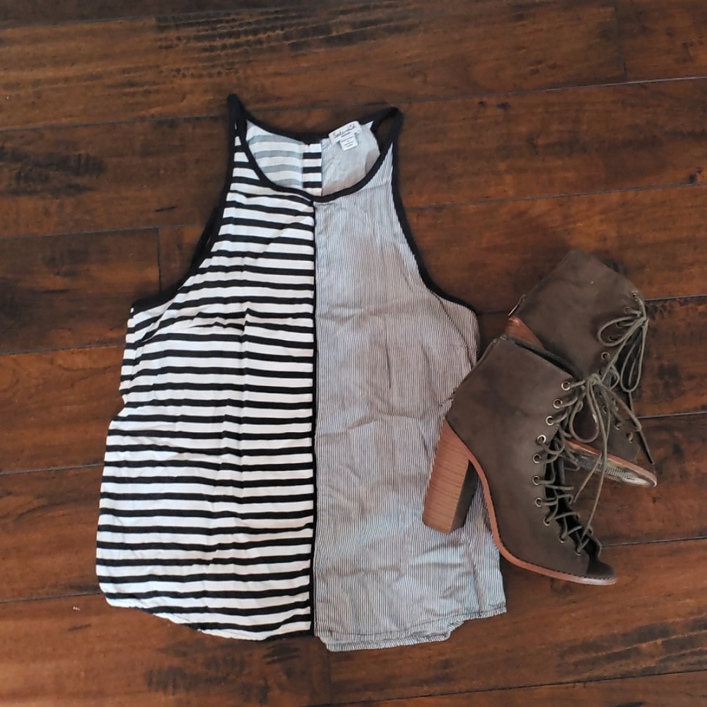 Splendid navy & white tank